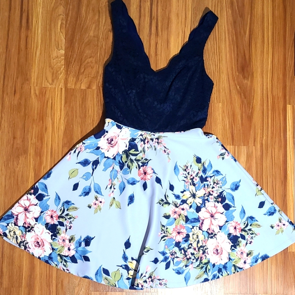 Jade Kristopher Blue Floral Dress